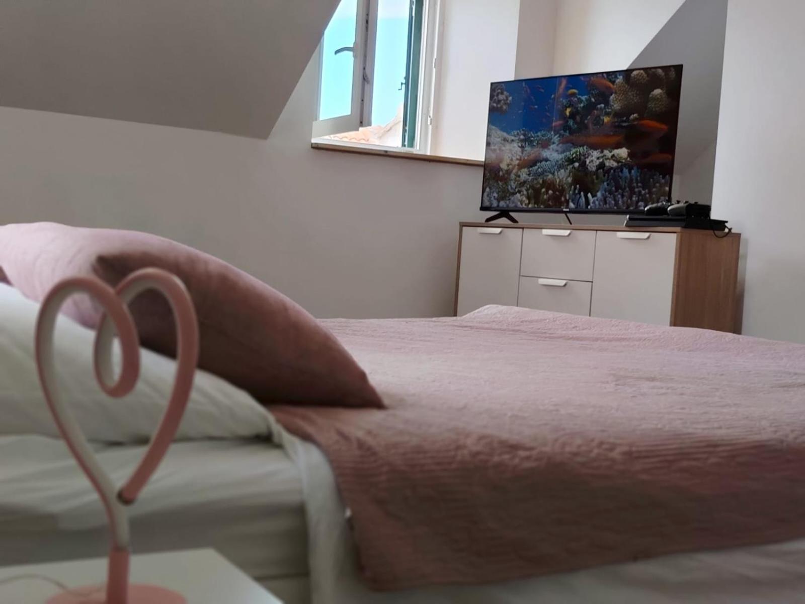Appartement Ema à Prvic Sepurine Extérieur photo